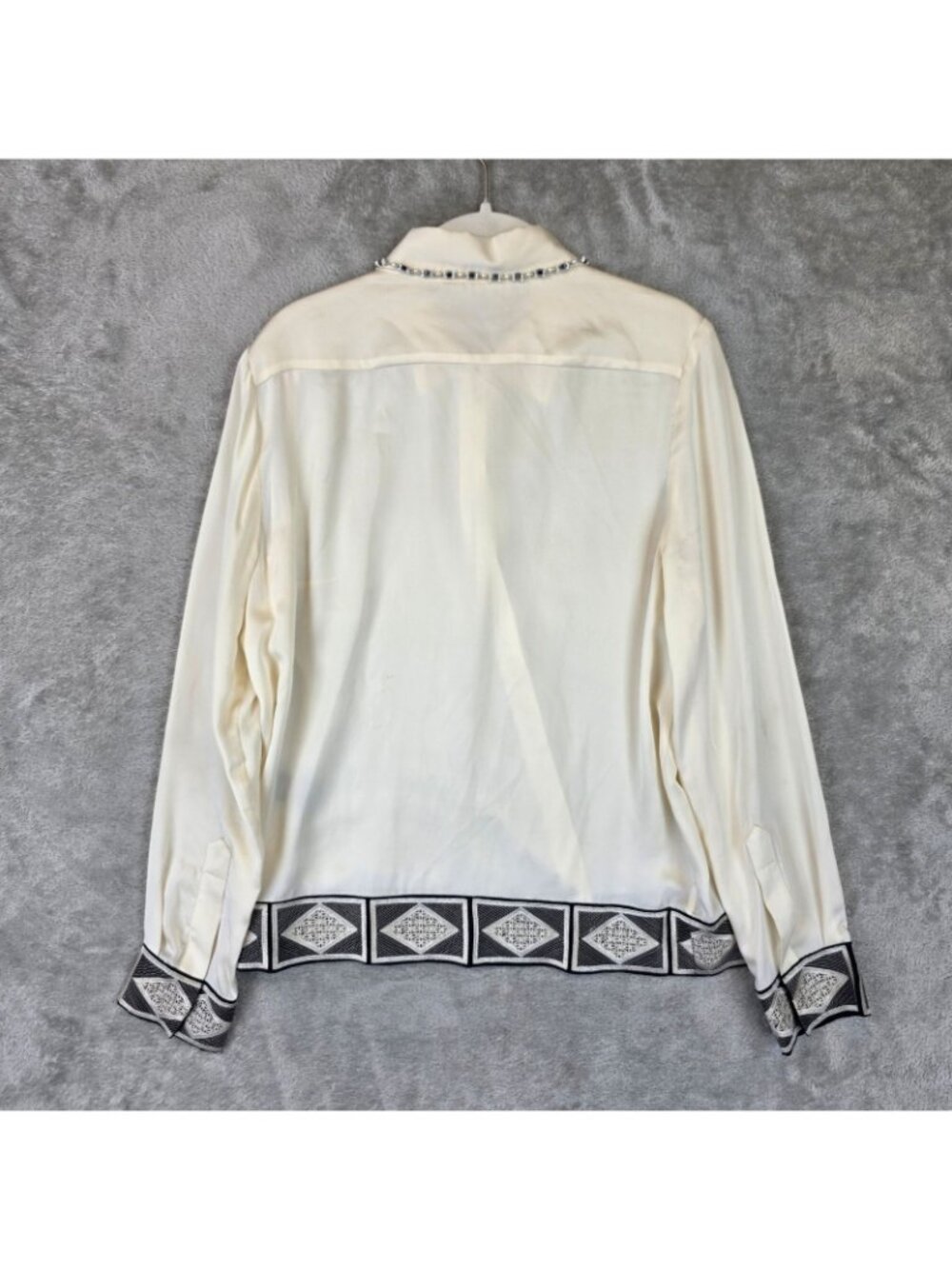 Elizabeth And James Blouse Womens M Cream Long Sleeve Beaded Rhinestone Silk Top - Picture 2 of 11